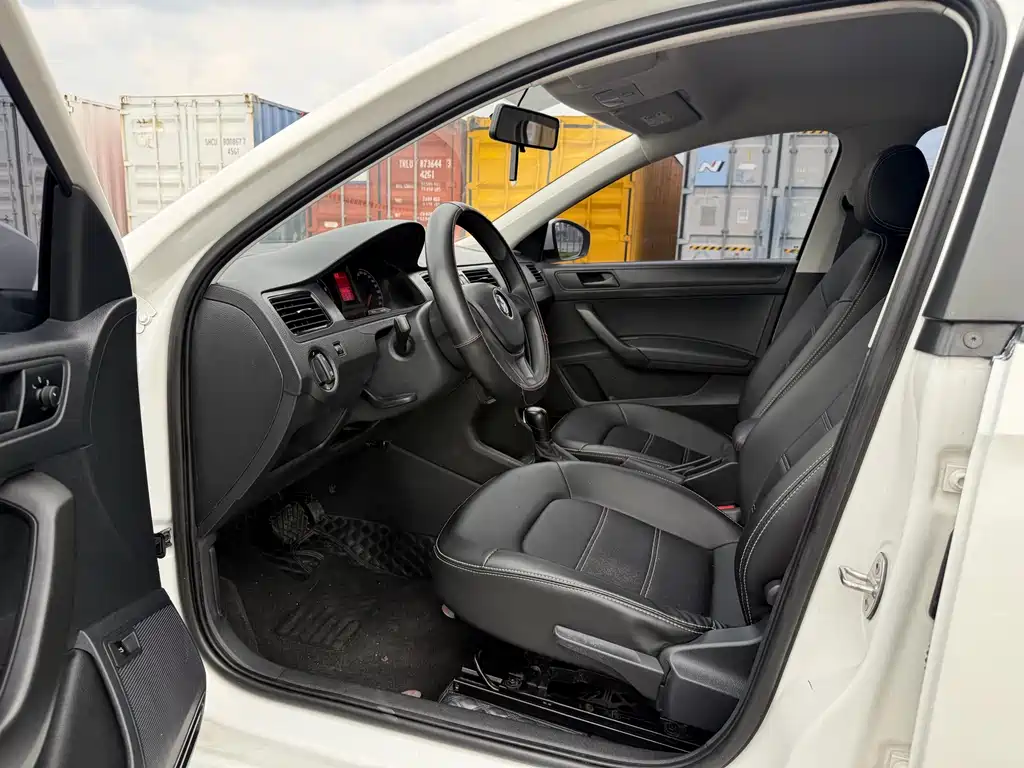 Volkswagen Santana 2019 1.5L AT VI