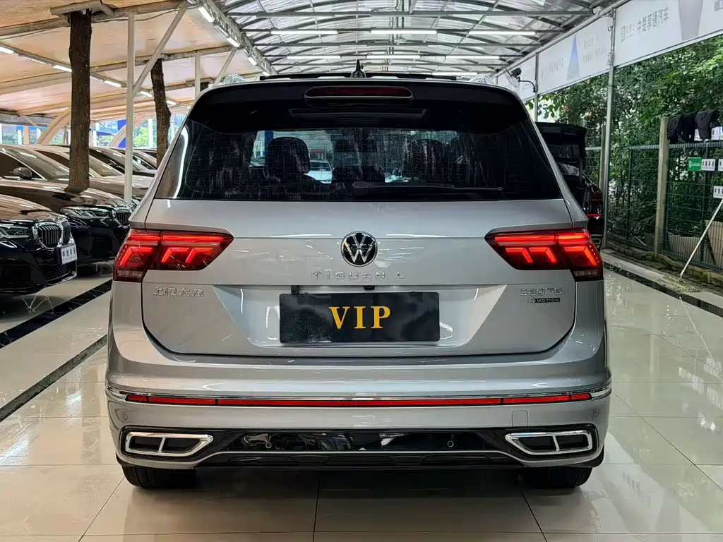Volkswagen Tiguan L L 2022 330TSI AT R-Line Flagship