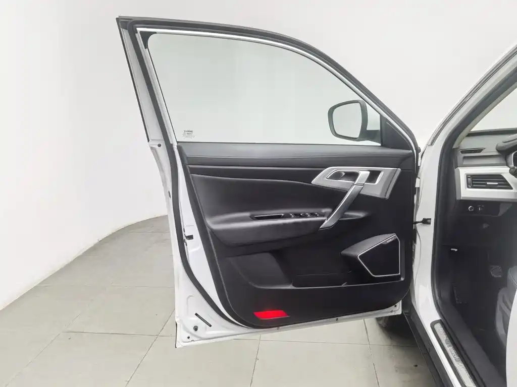 Geely Boyue — миниатюра 8