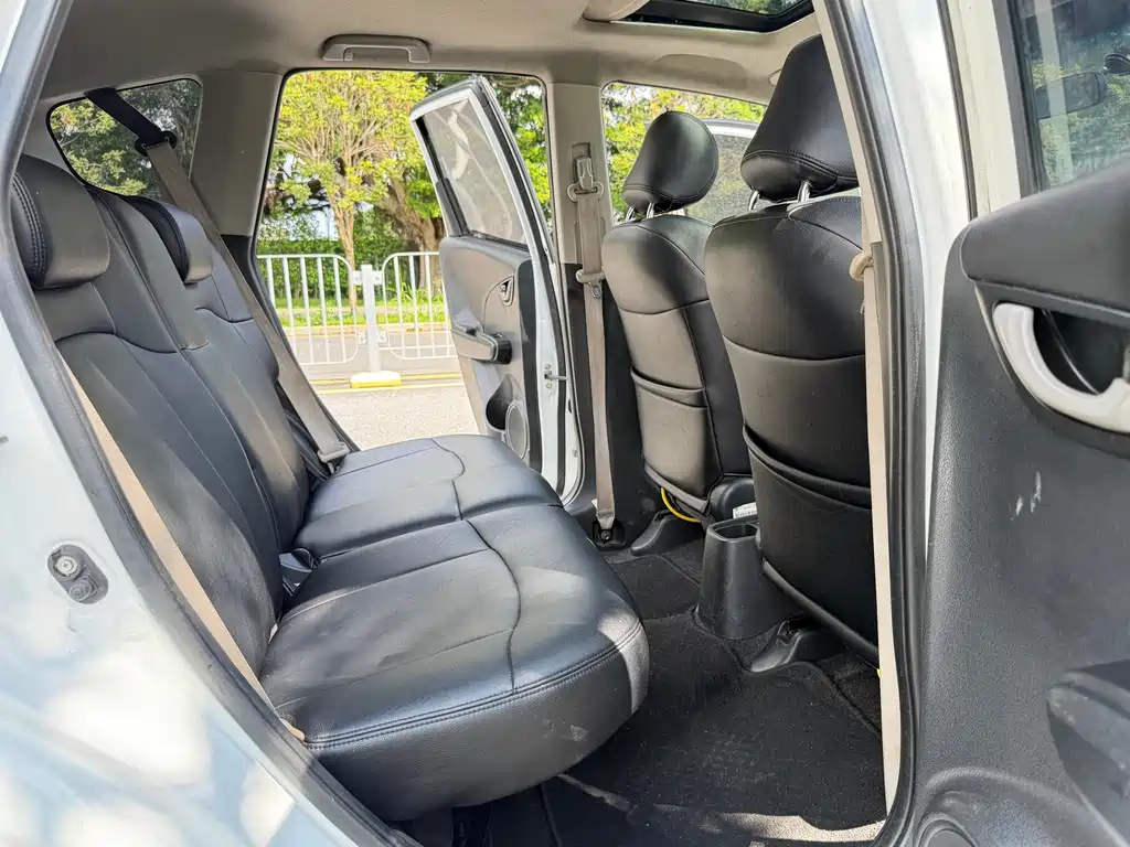 Honda Fit 2011 1.5L AT Luxury
