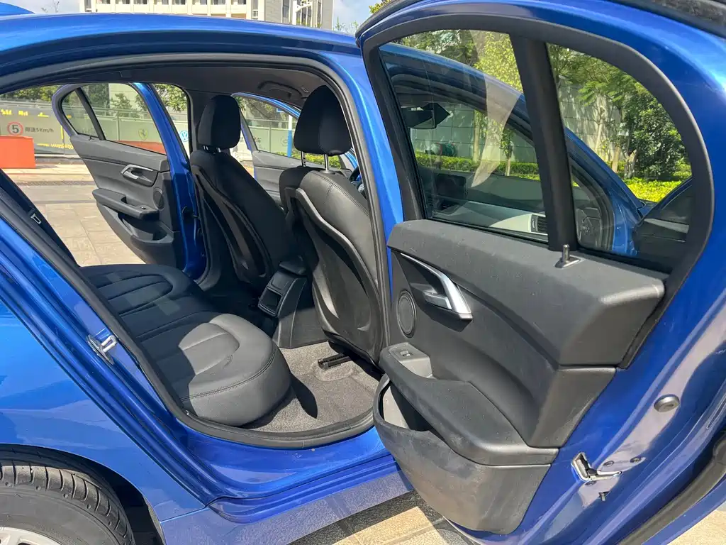 BMW 1 Series — миниатюра 6
