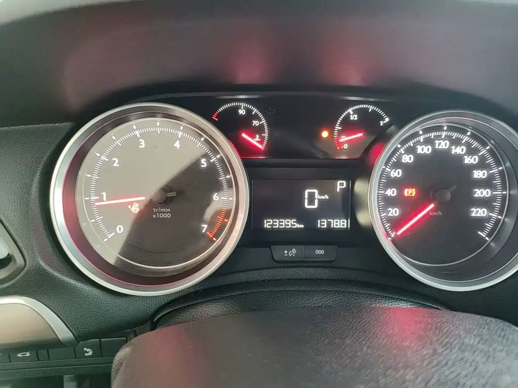 Peugeot 408 — миниатюра 12