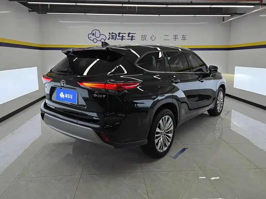 Toyota Highlander 2022 380T Luxury 7 мест