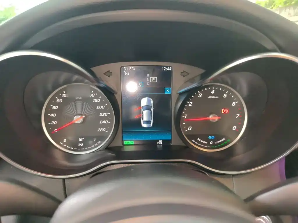 Mercedes-Benz C-Class — миниатюра 4