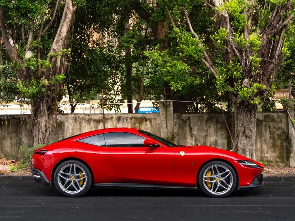 Ferrari Roma — миниатюра 2