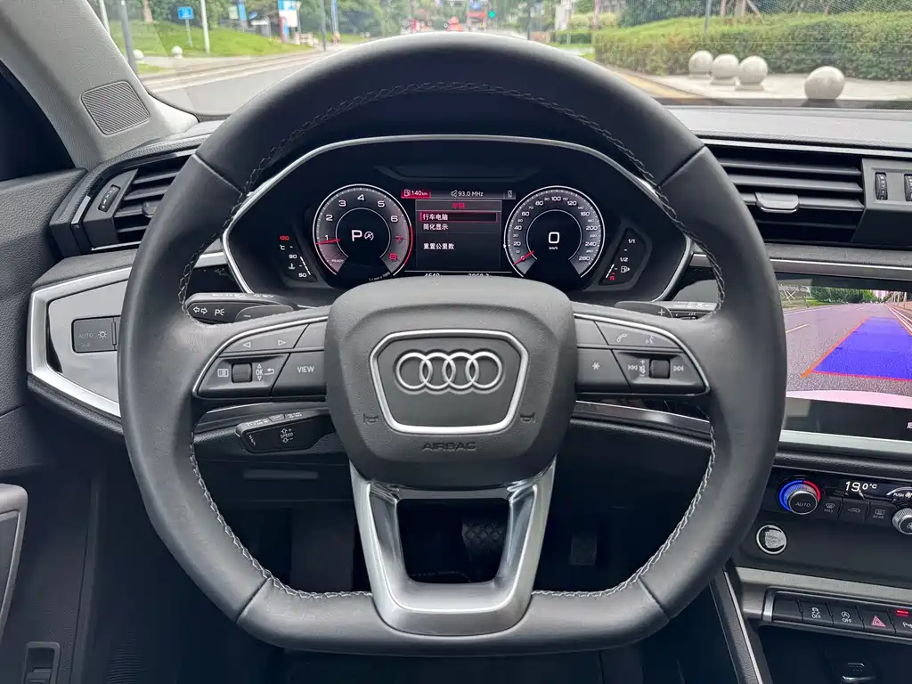 Audi Q3 — миниатюра 10