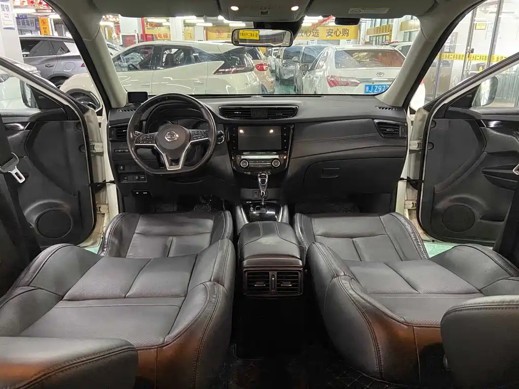 Nissan X-Trail — миниатюра 8