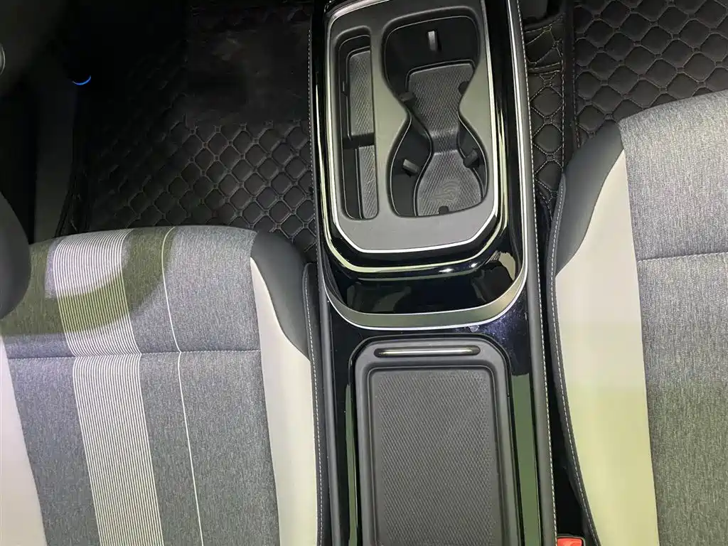 VOLKSWAGEN ID.4 CROZZ