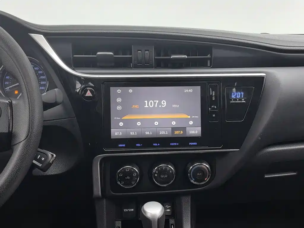 Toyota Corolla — миниатюра 12