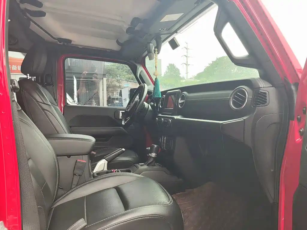 Jeep Wrangler — миниатюра 7