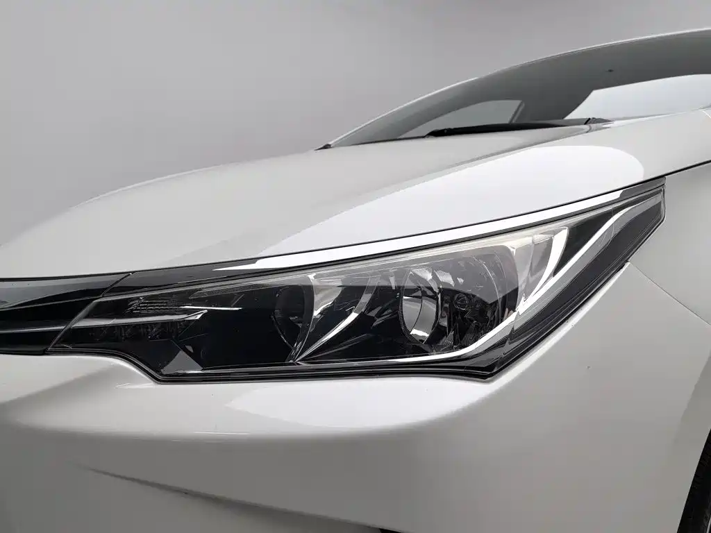 Toyota Corolla — миниатюра 7