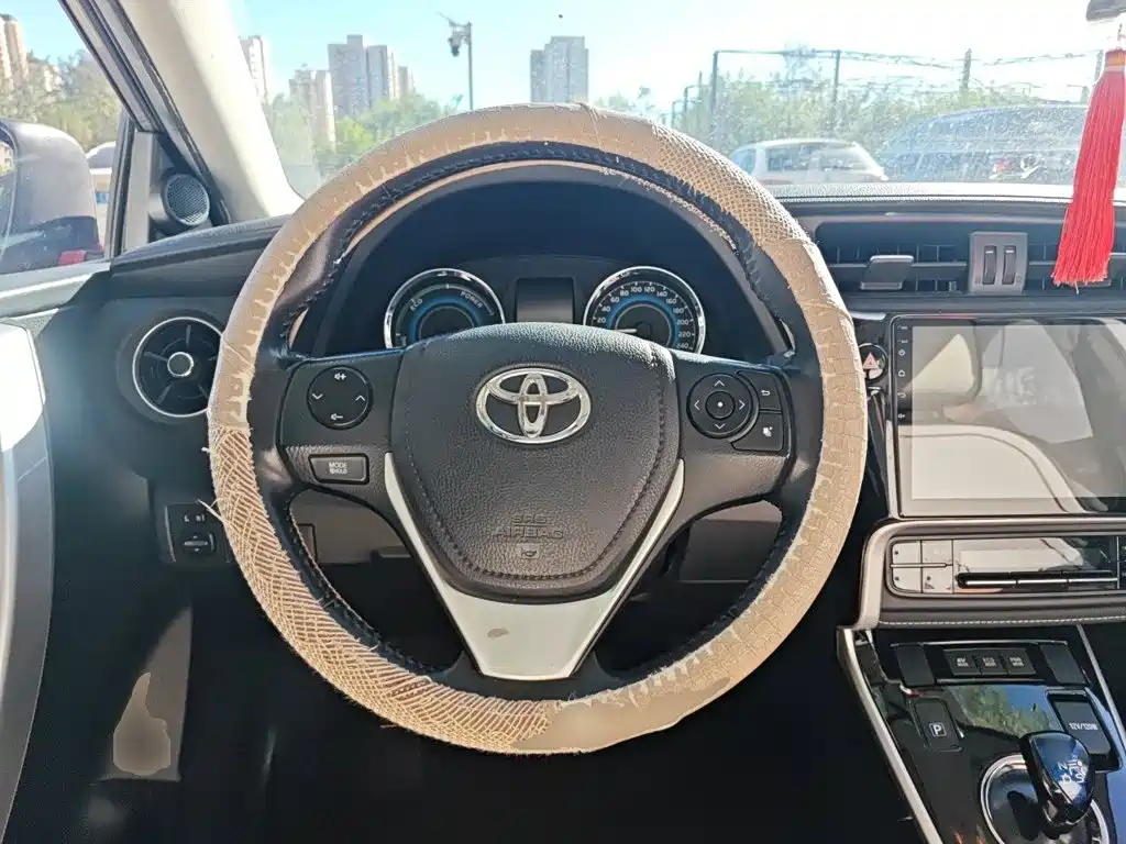Toyota Corolla — миниатюра 11
