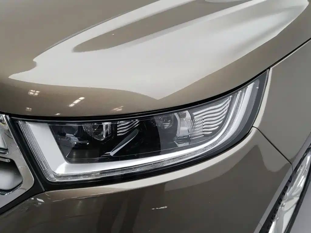 Ford Edge — миниатюра 7