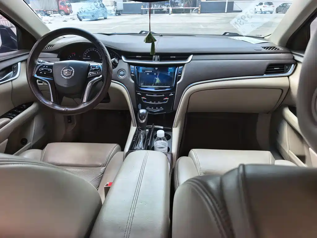 Cadillac XTS 2013 28T Elegant