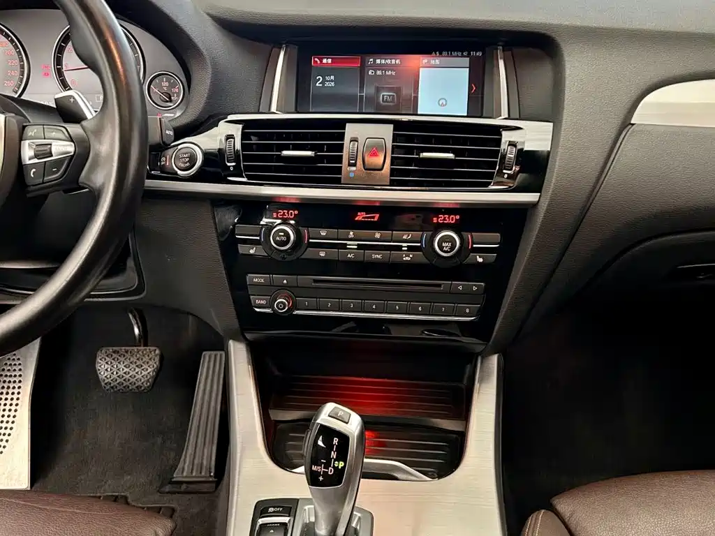 BMW X4 — миниатюра 9