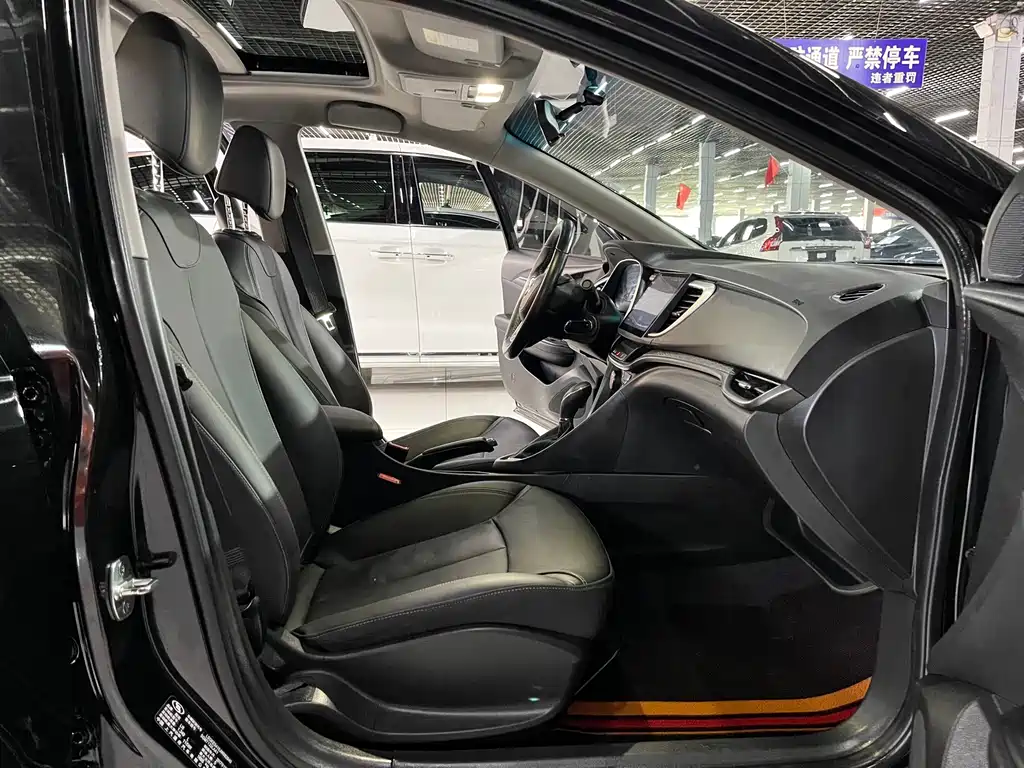 Buick Excelle — миниатюра 9
