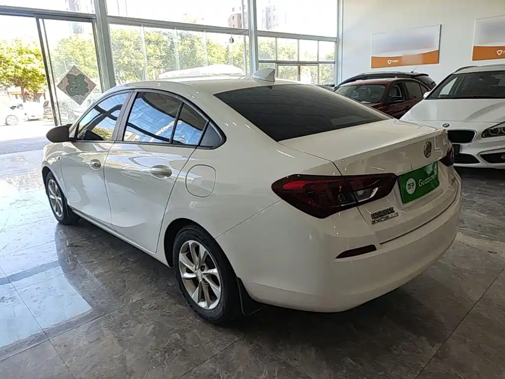 Buick Excelle — миниатюра 5