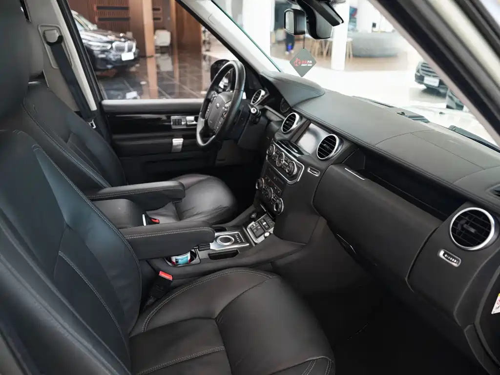 Land Rover Discovery 2014 3.0 SC V6 HSE Luxury