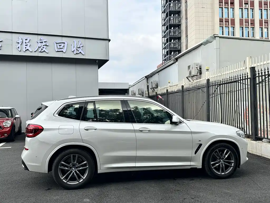 BMW X3 — миниатюра 12