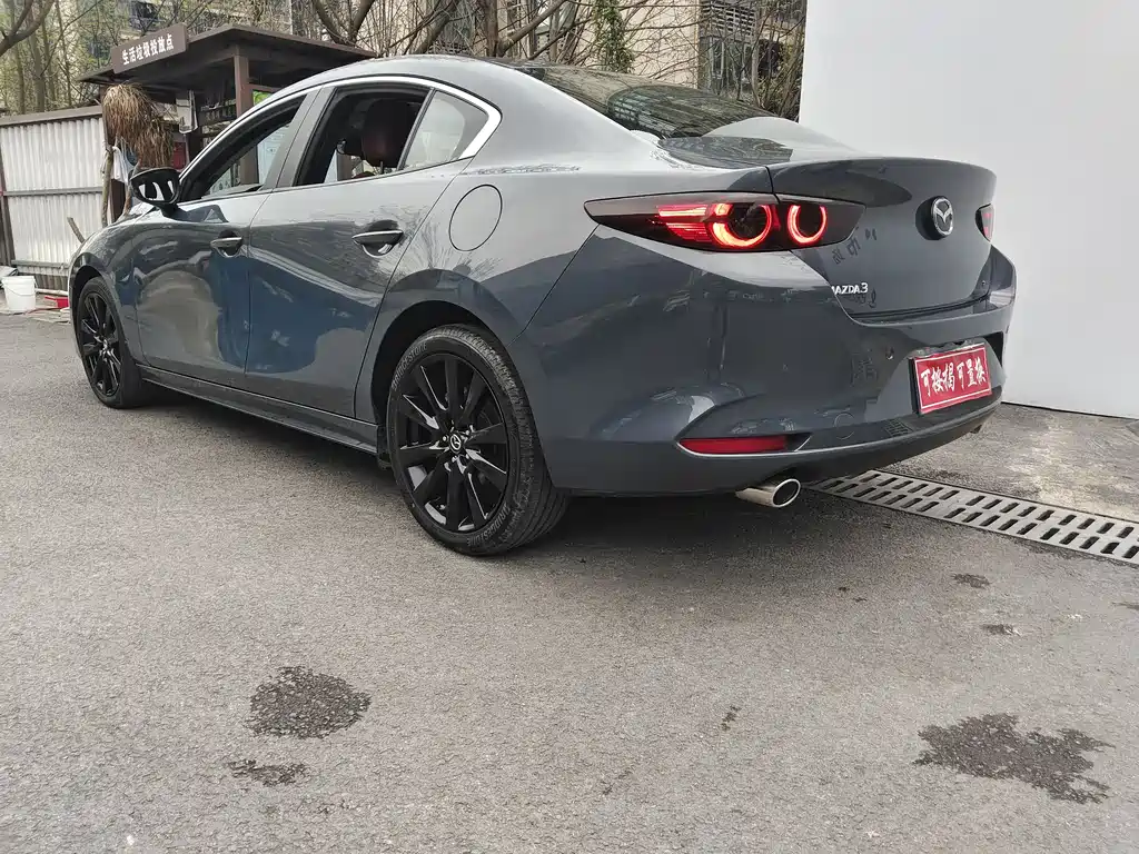 MAZDA 3 ANGKESAILA