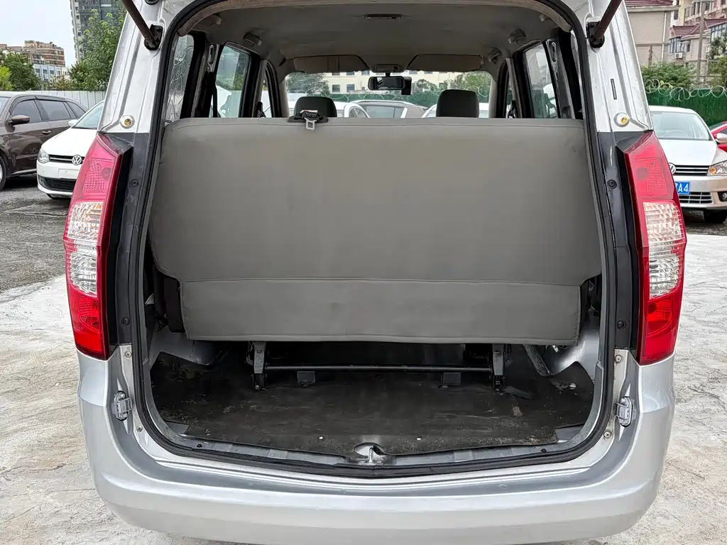 Wuling Hongguang — миниатюра 19