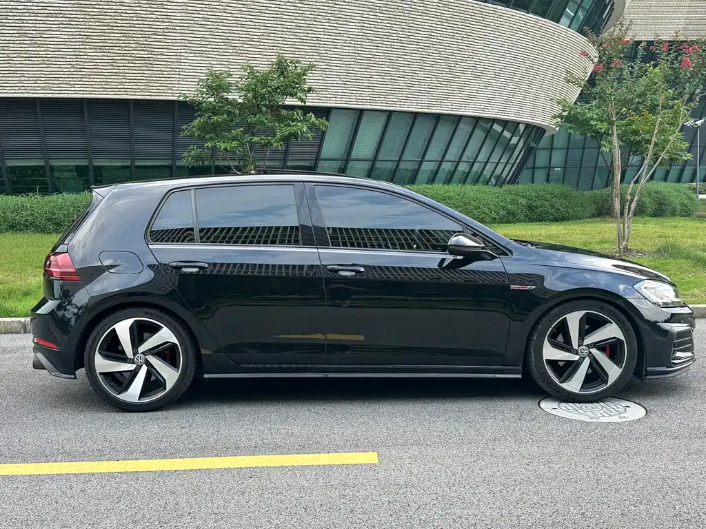Volkswagen Golf GTI GTI 2018 2.0TSI GTI