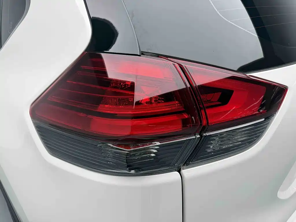 Nissan X-Trail 2025 2.0L Lead