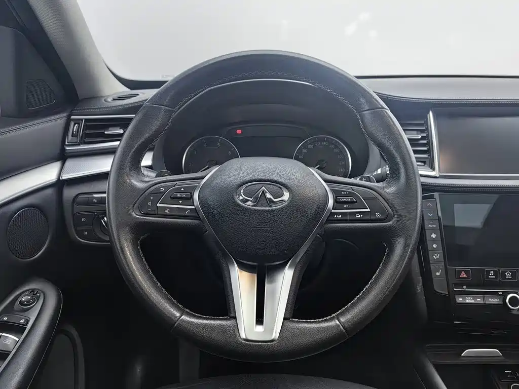 Infiniti QX50 — миниатюра 11