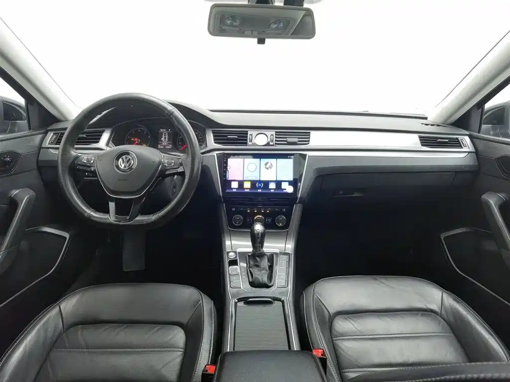 Volkswagen Passat 2017 330TSI DSG