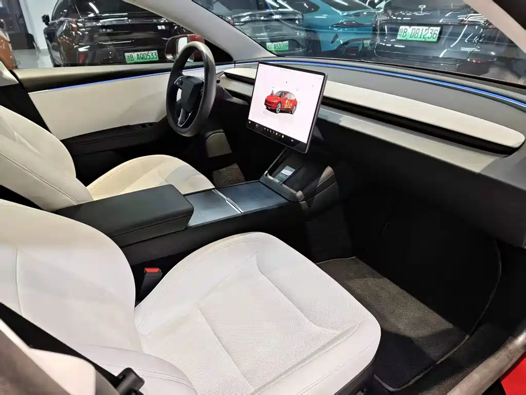 Tesla Model 3 — миниатюра 13