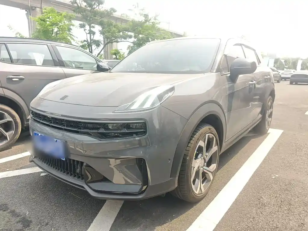 Lynk & Co 06 2023