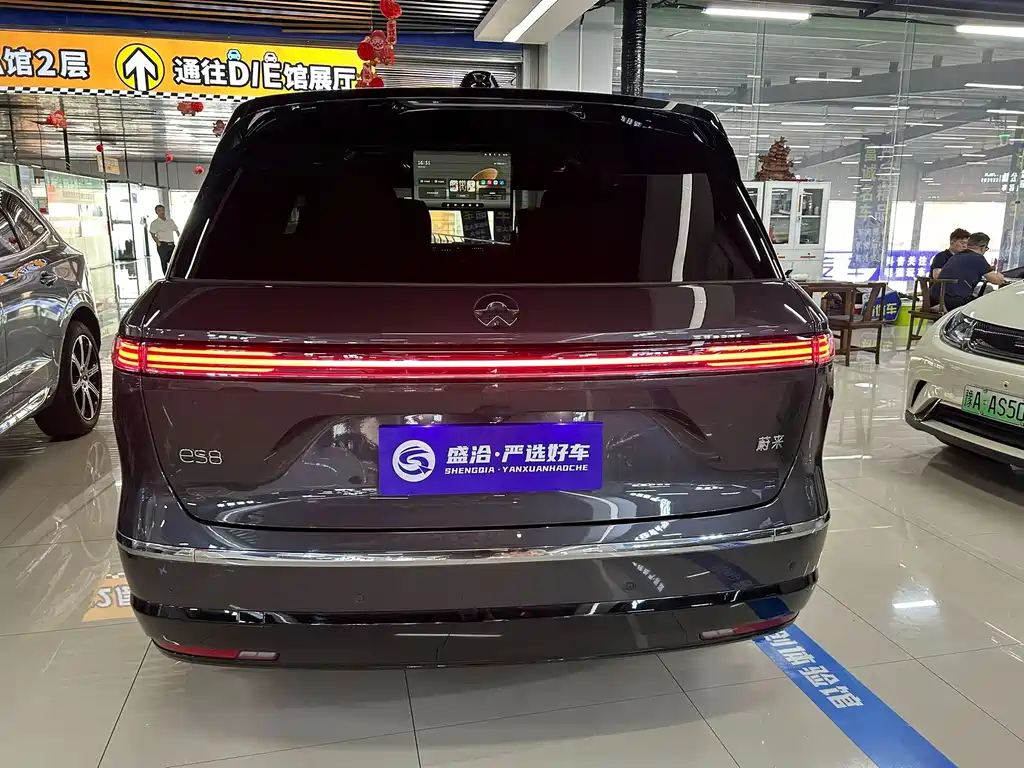 NIO ES8 2026 мест Executive Luxury
