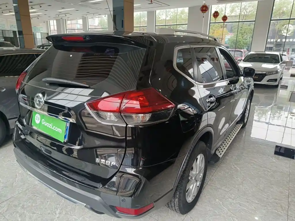 Nissan X-Trail — миниатюра 7