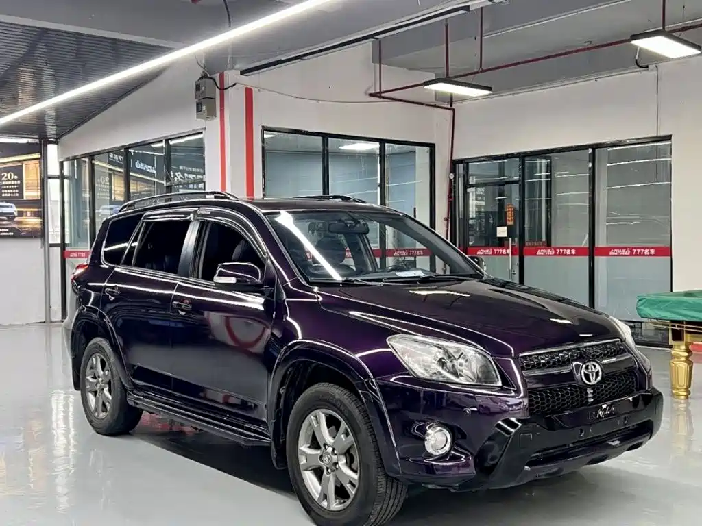 Toyota RAV4 — миниатюра 3