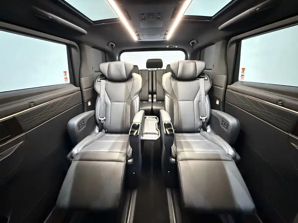 Toyota Alphard 2025 2.5L Luxury