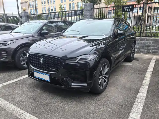 JAGUAR  F PACE 2023