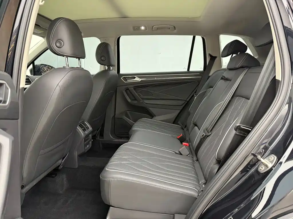 Volkswagen Tiguan L — миниатюра 7