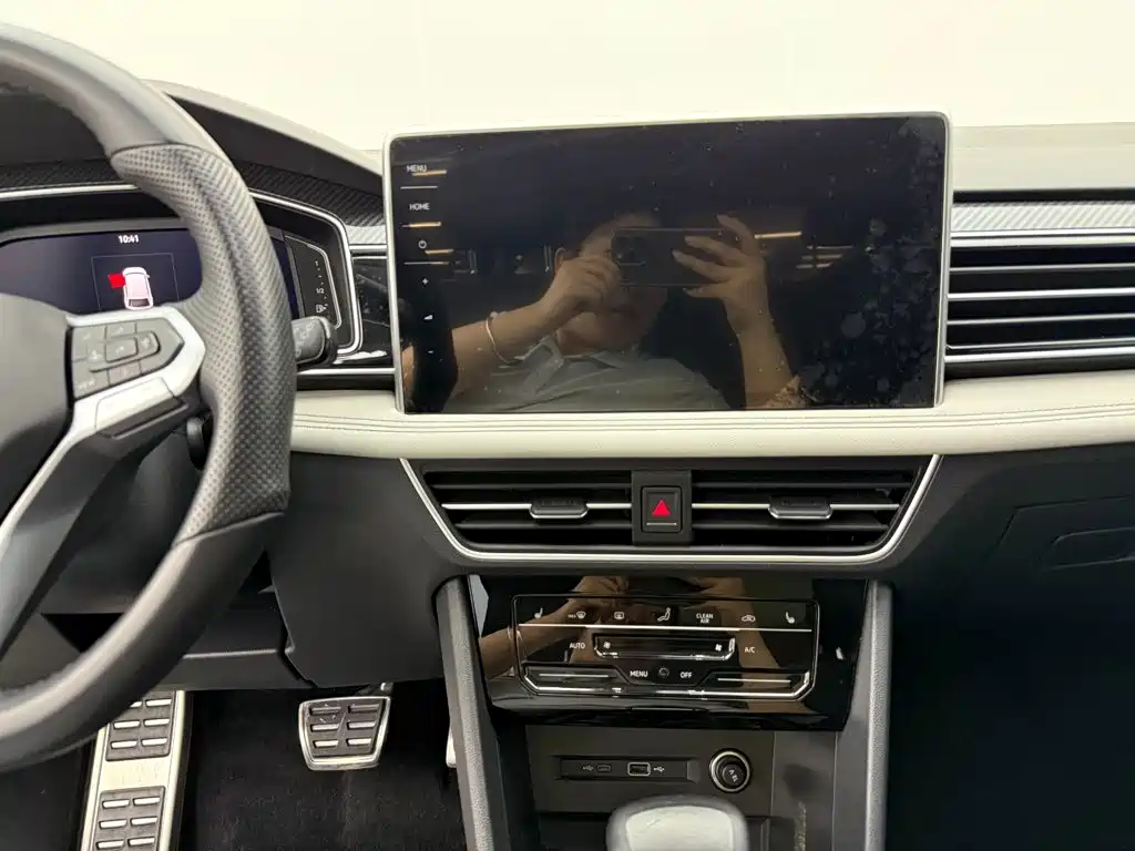 Volkswagen Tiguan L — миниатюра 13
