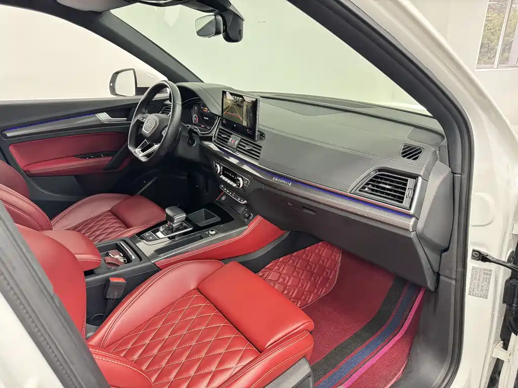 Audi Q5L Sportback — миниатюра 14