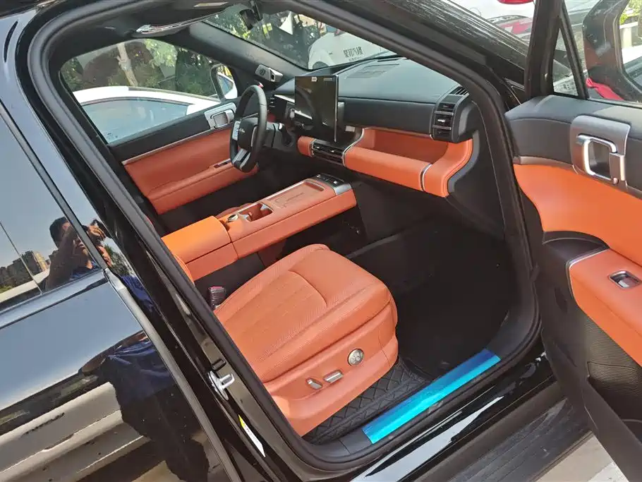 Fangchengbao Leopard 7 7 2025 200KM Max