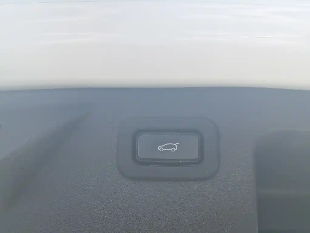 LAND ROVER DISCOVER SPORTS