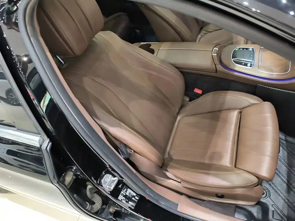 Mercedes-Benz E-Class — миниатюра 25