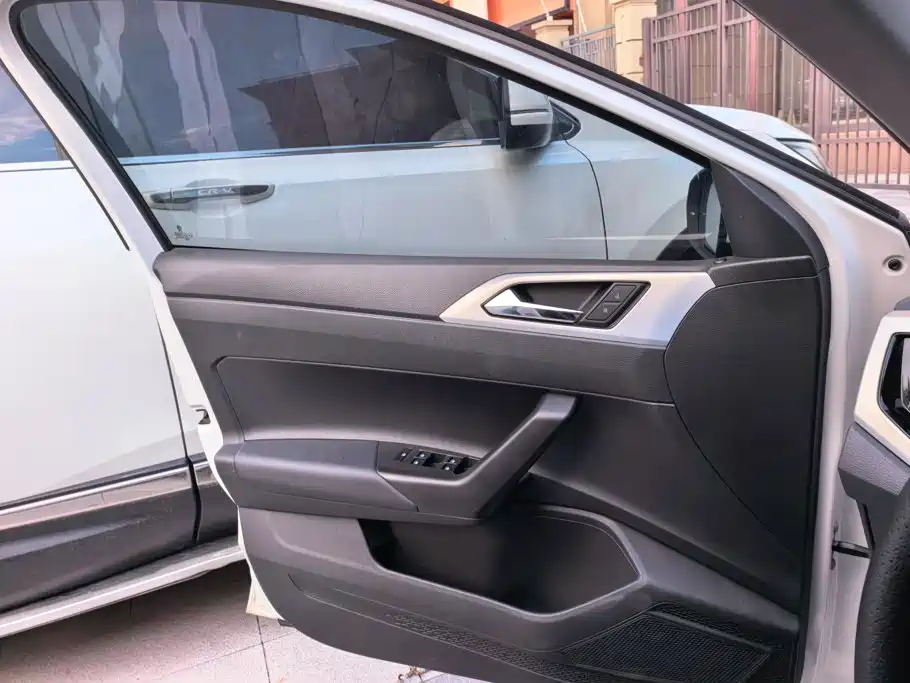 Volkswagen Polo — миниатюра 7