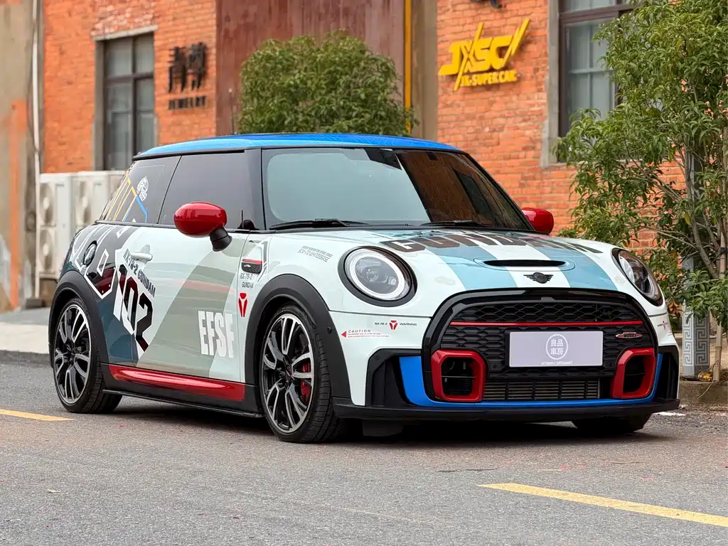 MINI JCW