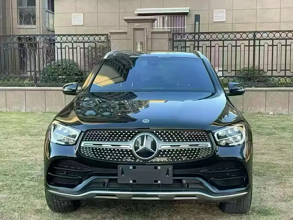 MERCEDES-BENZ GLC