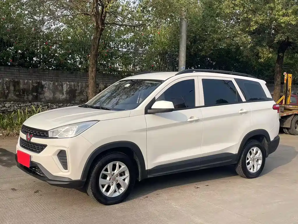 Wuling Hongguang S3
