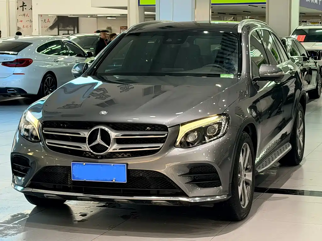 MERCEDES-BENZ GLC