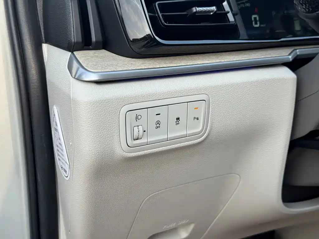 Hyundai Custo — миниатюра 16