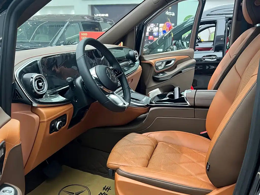 Mercedes-Benz V-Class V 2024 V 300 L Luxury