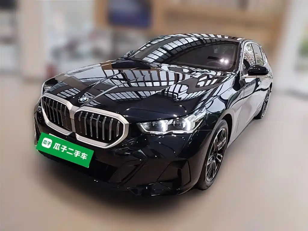 BMW 5 Series 2025